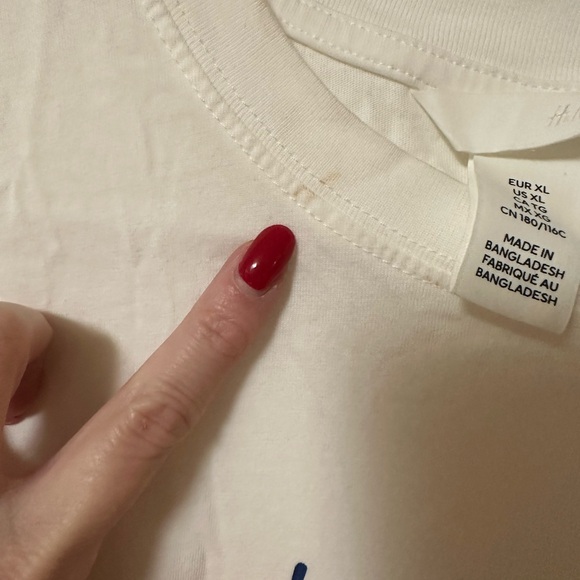 H&M White and Red Graphic Tee - Short Sleeve - Picture 8 of 10